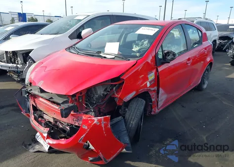 2015 Toyota Prius C Two из США, поврежденный, VIN JTDKDTB3XF1111762